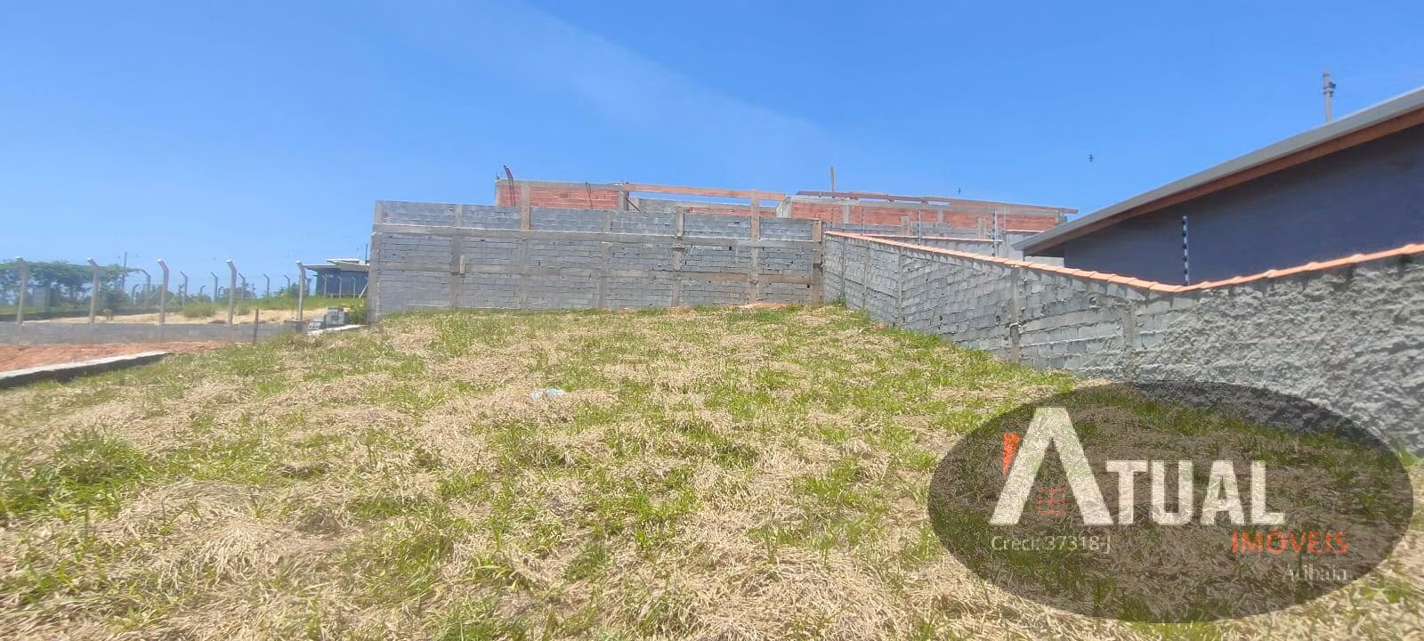 Terreno de 1.118 m² em Atibaia, SP