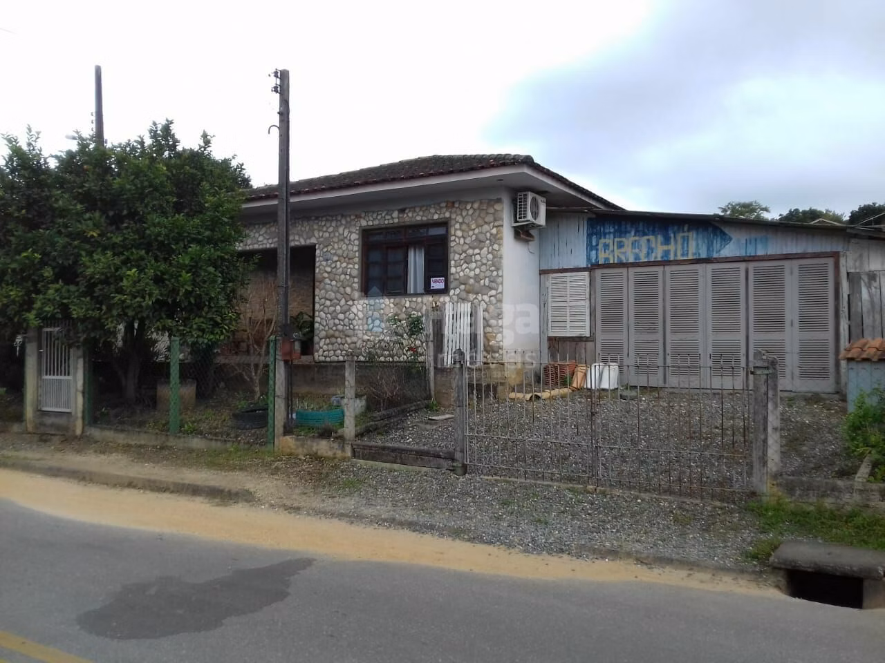 Casa de 391 m² em Brusque, SC