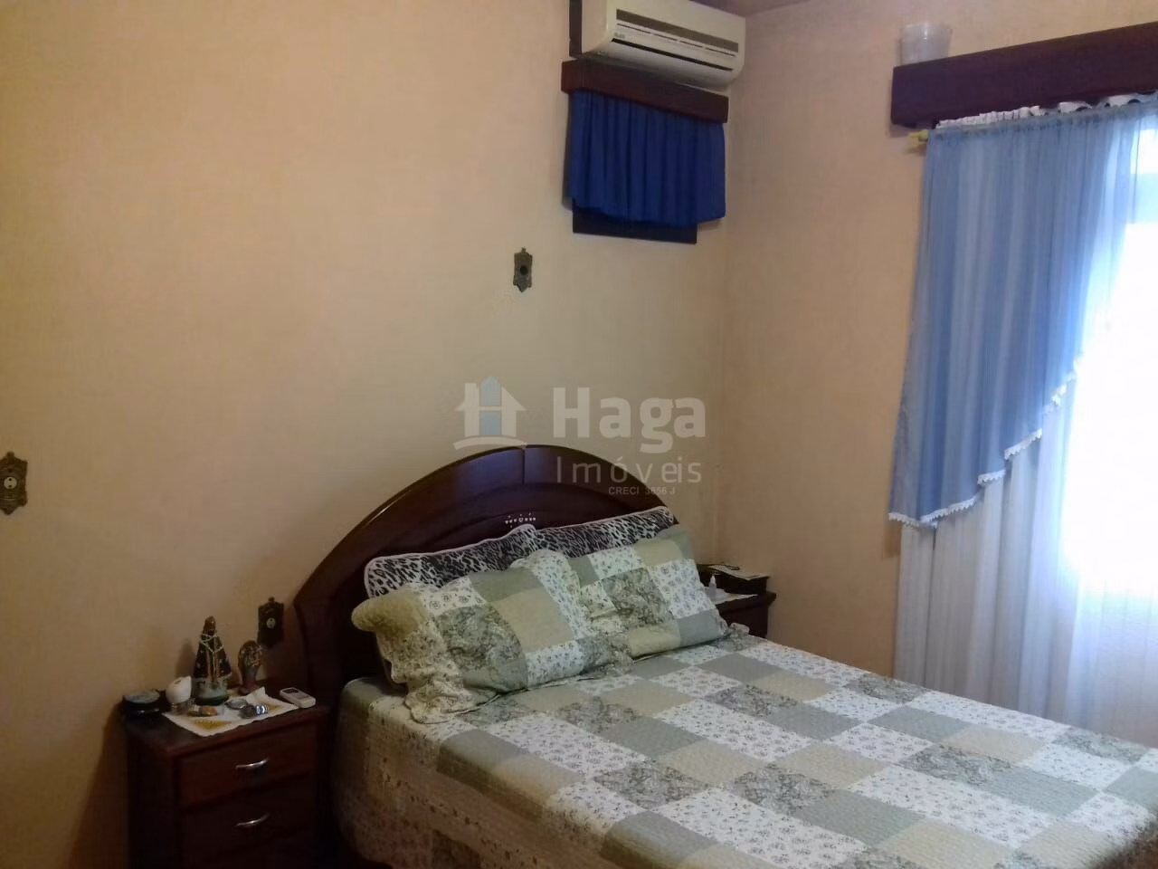Casa de 391 m² em Brusque, SC