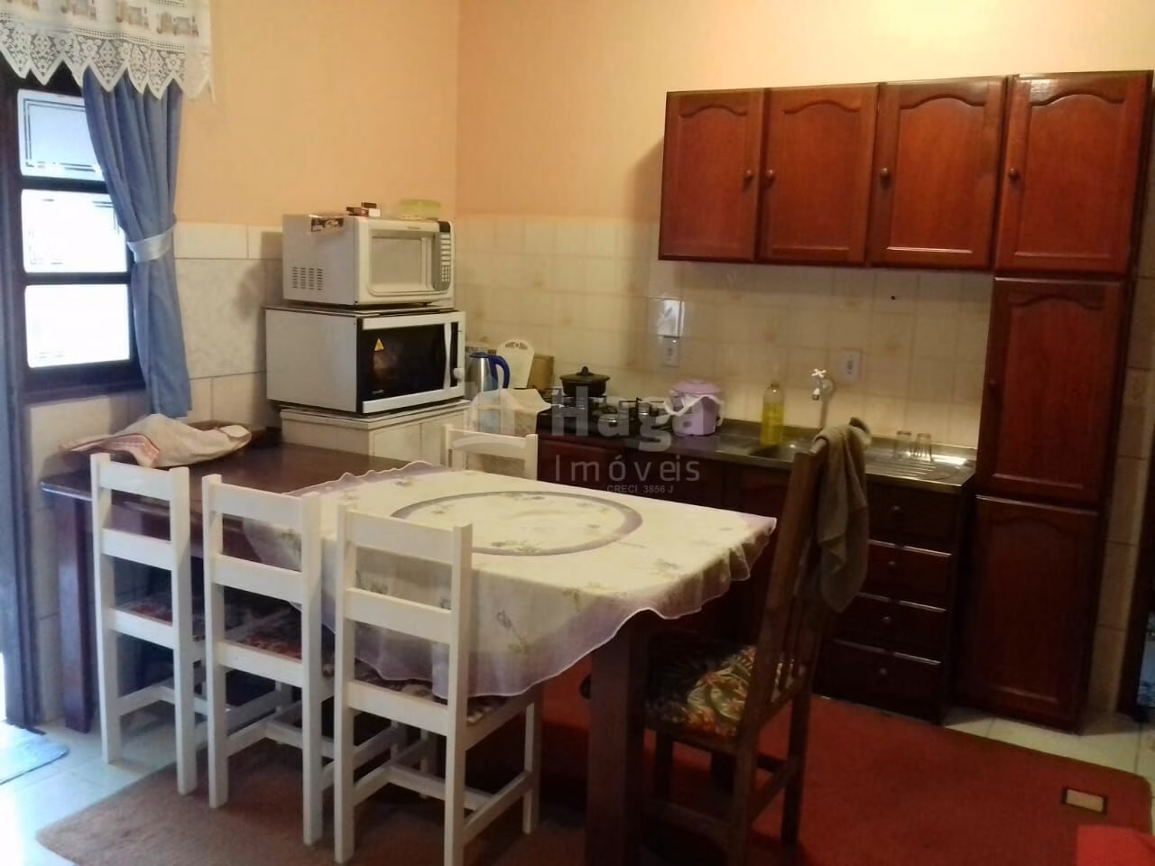 Casa de 391 m² em Brusque, SC