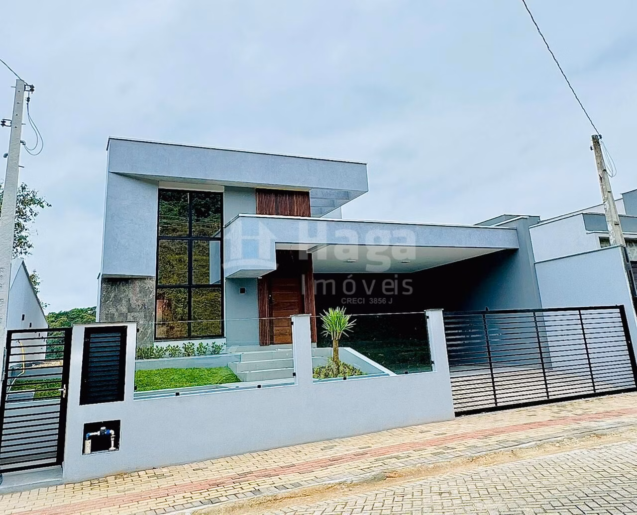 Casa de 325 m² em Guabiruba, SC