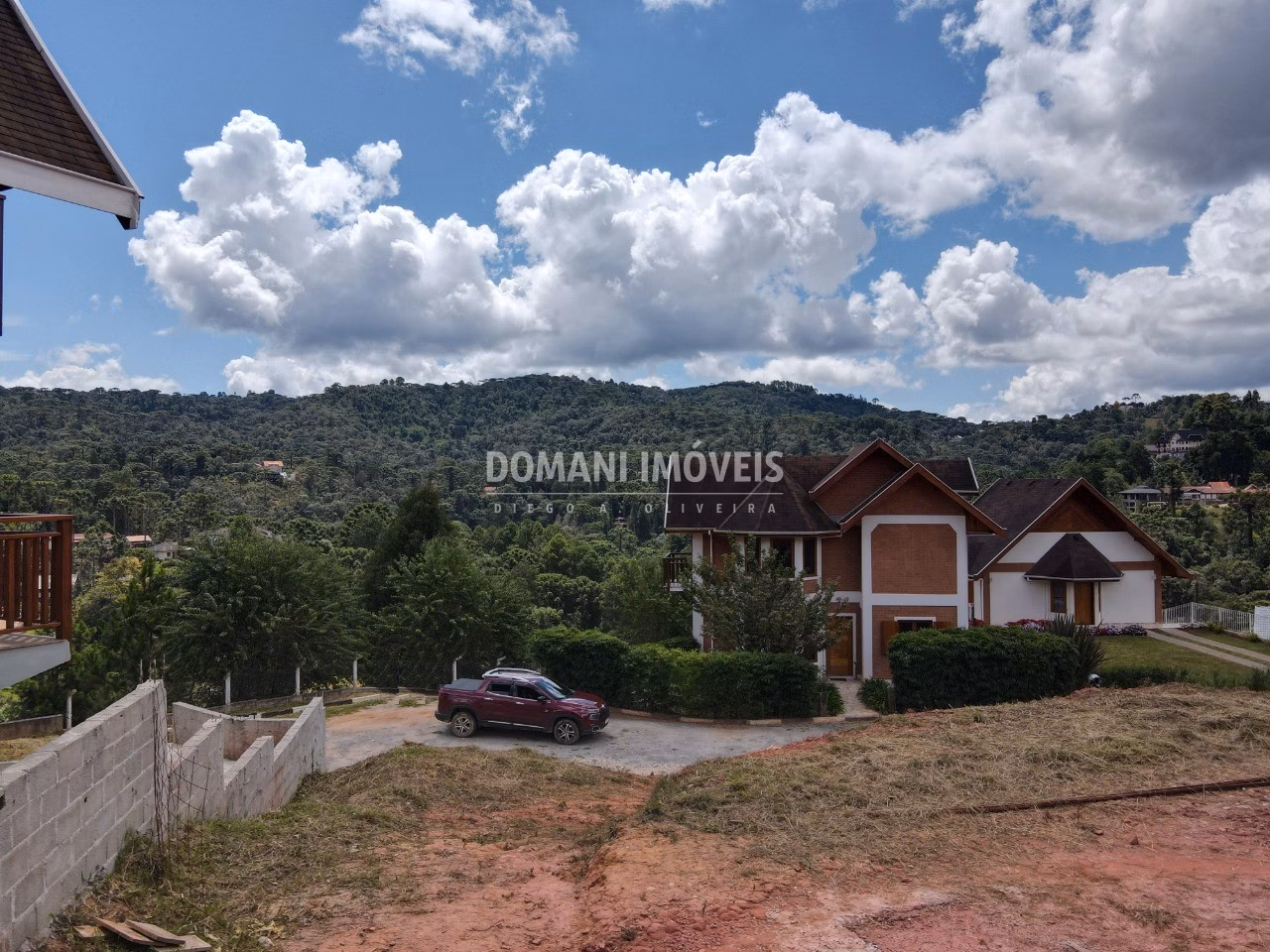 Terreno de 460 m² em Campos do Jordão, SP