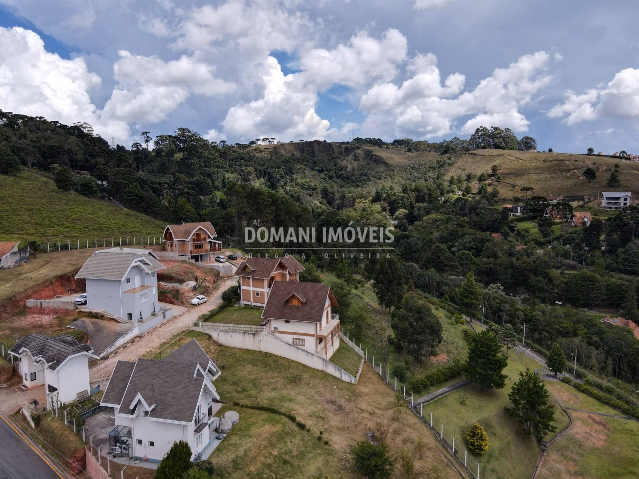 Terreno de 460 m² em Campos do Jordão, SP