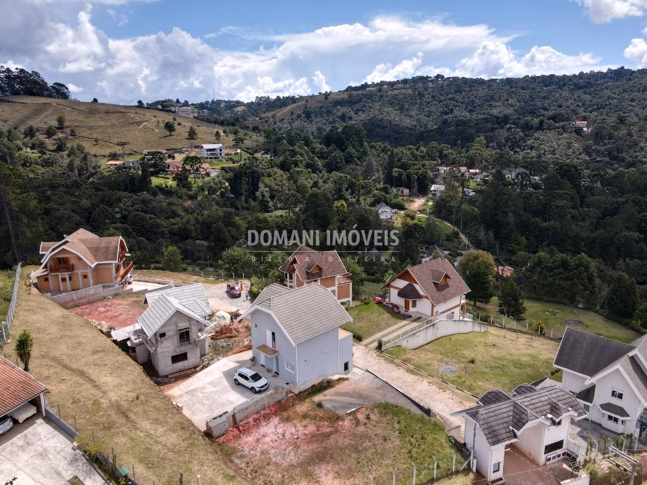 Terreno de 460 m² em Campos do Jordão, SP