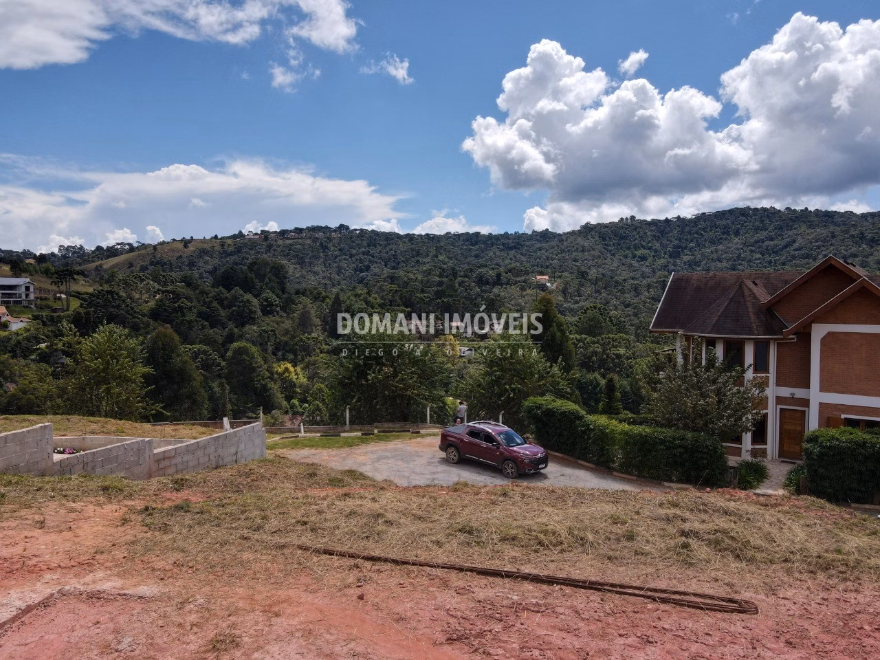 Terreno de 460 m² em Campos do Jordão, SP