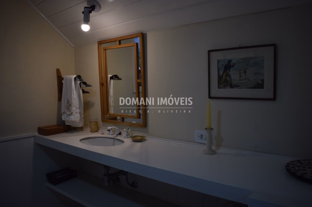 Casa de 7,590 m² em Campos do Jordão, SP