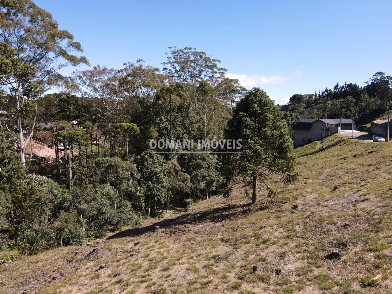 Terreno de 1.450 m² em Campos do Jordão, SP