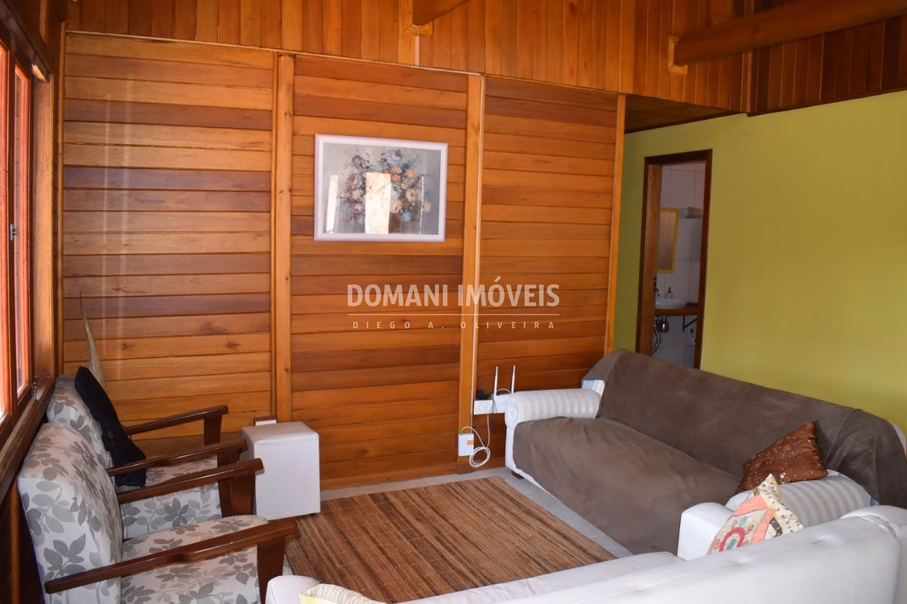 Casa de 2,350 m² em Campos do Jordão, SP