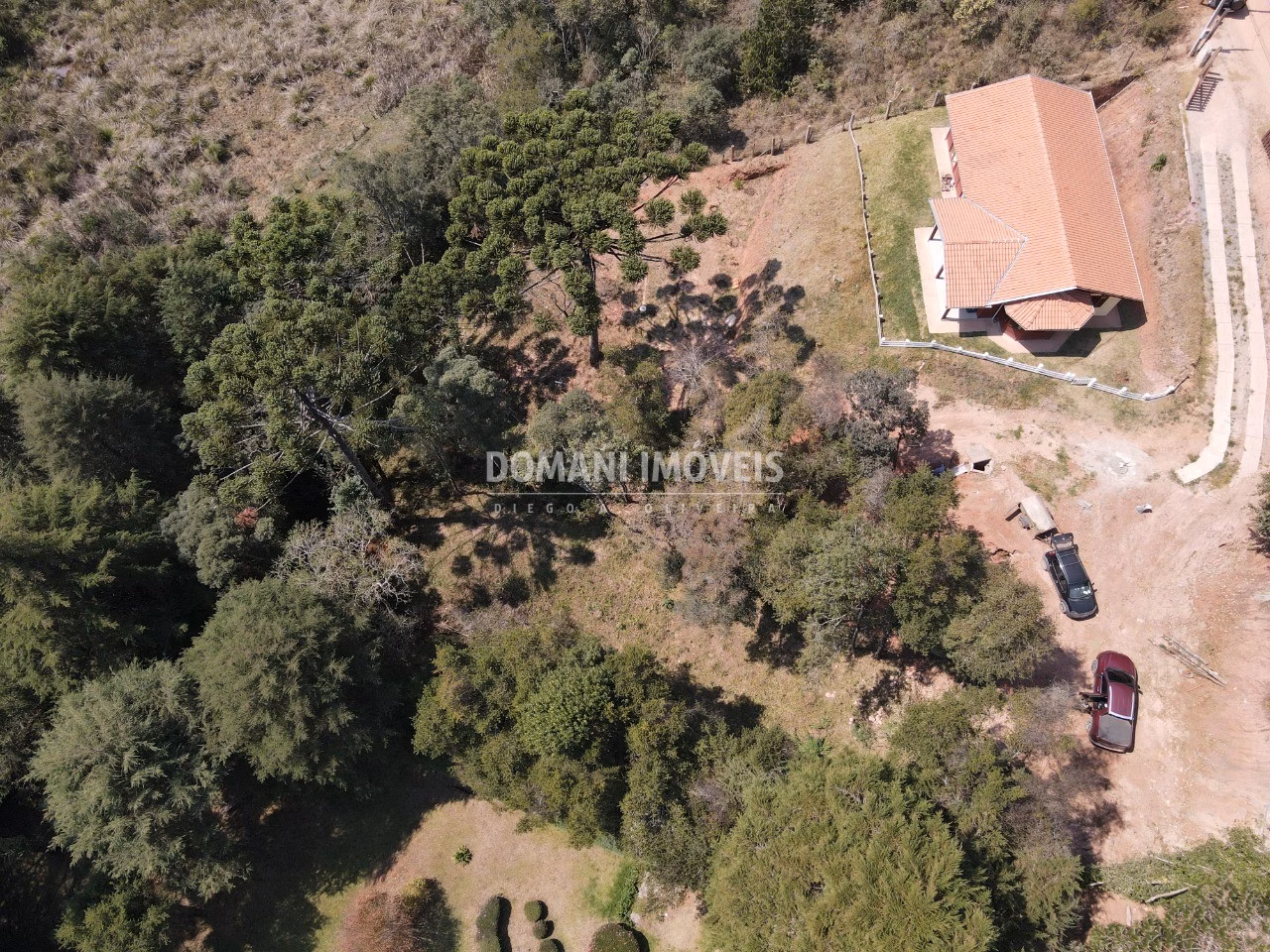 Casa de 2,350 m² em Campos do Jordão, SP