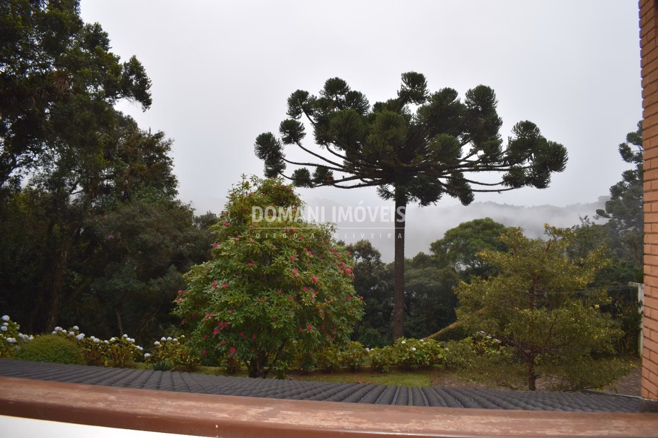 Casa de 1.170 m² em Campos do Jordão, SP