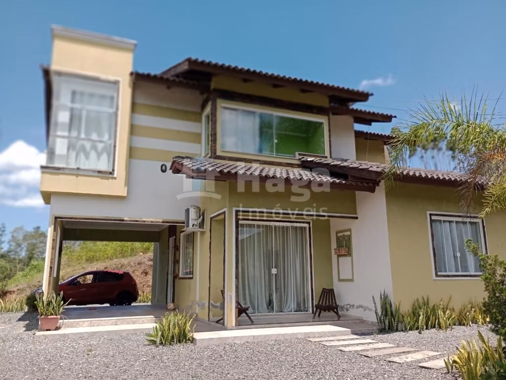 Casa de 800 m² em Nova Trento, SC