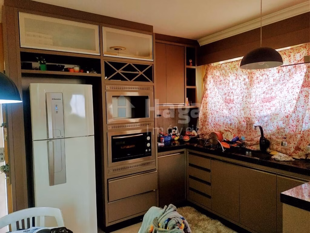 Casa de 800 m² em Nova Trento, SC