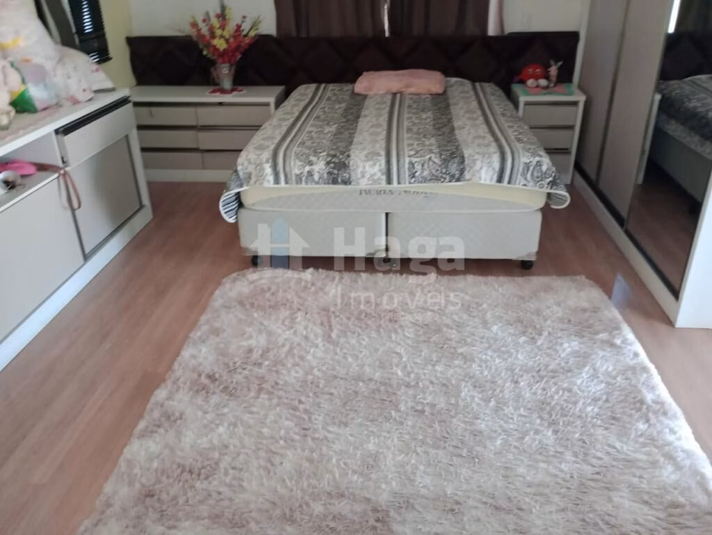 Casa de 800 m² em Nova Trento, SC