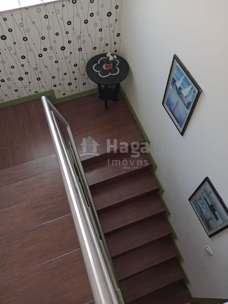 Casa de 800 m² em Nova Trento, SC