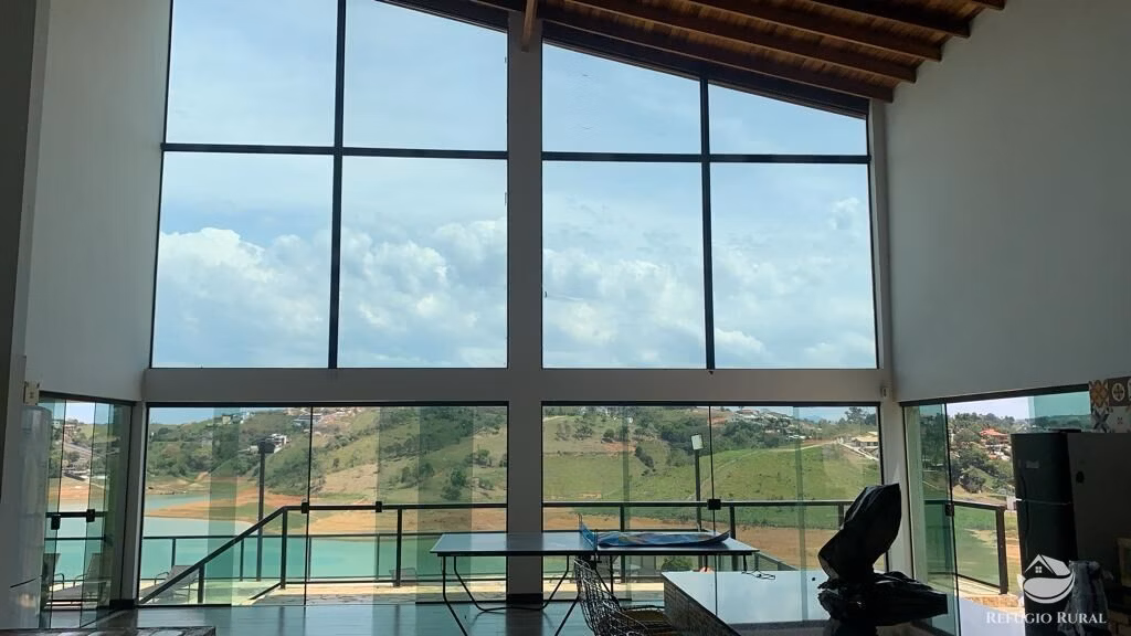Chácara de 2.500 m² em Igaratá, SP