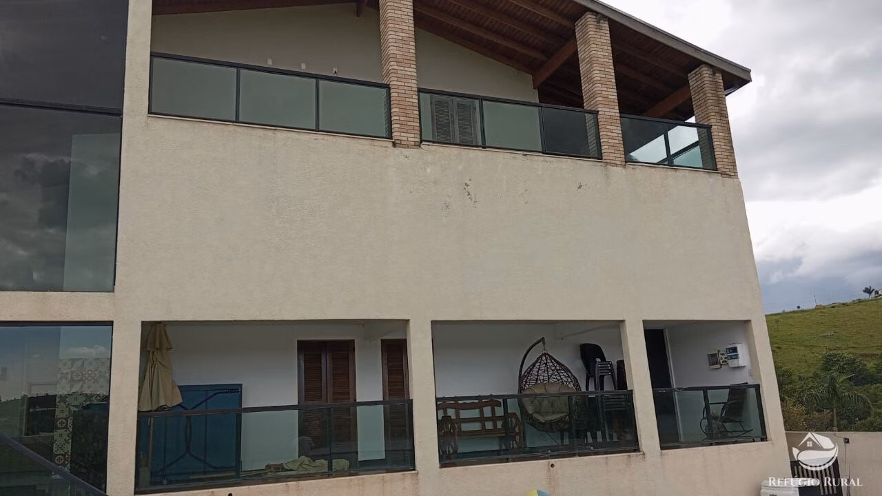 Chácara de 2.500 m² em Igaratá, SP
