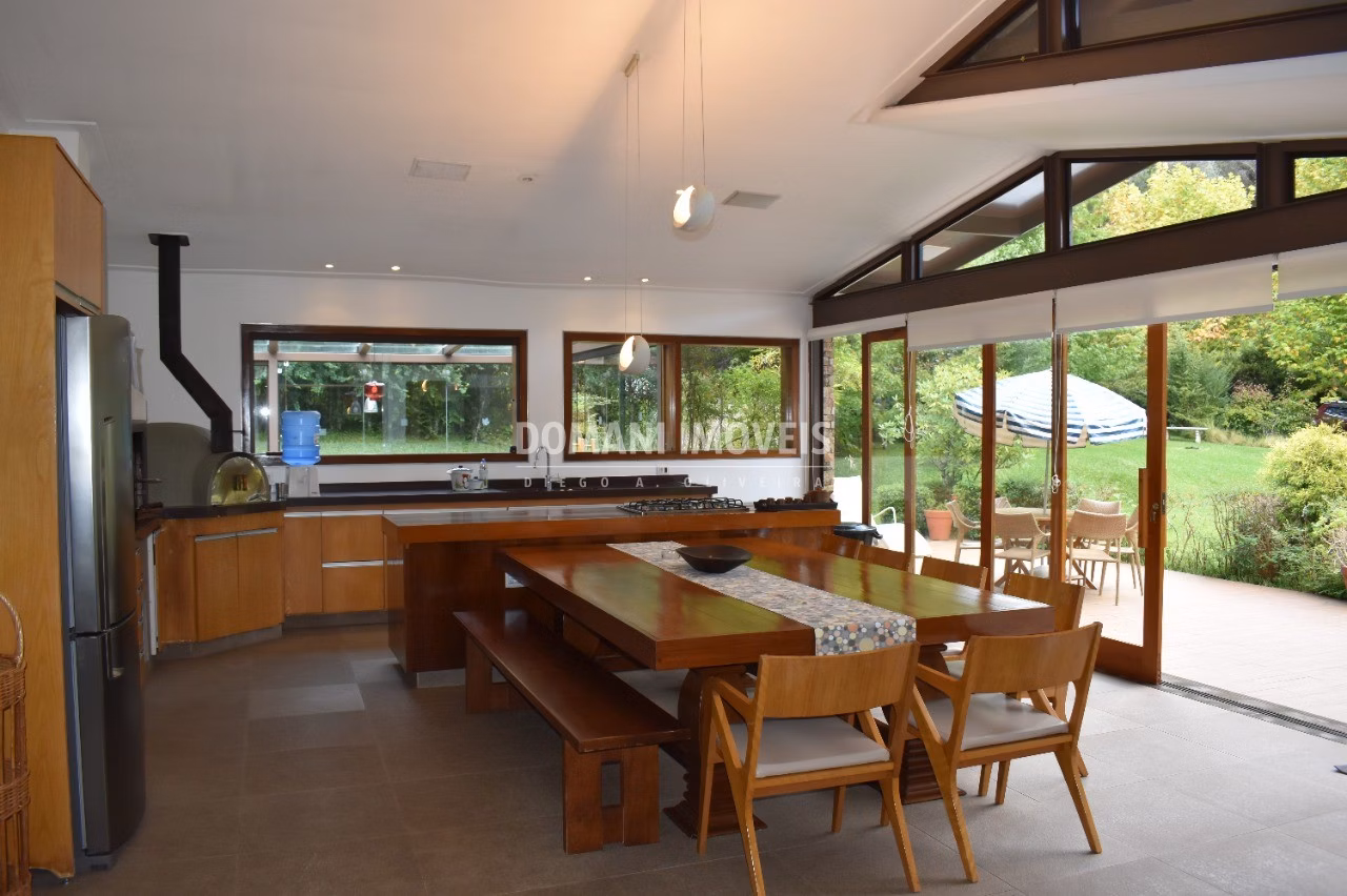 House of 3,530 m² in Campos do Jordão, SP, Brazil