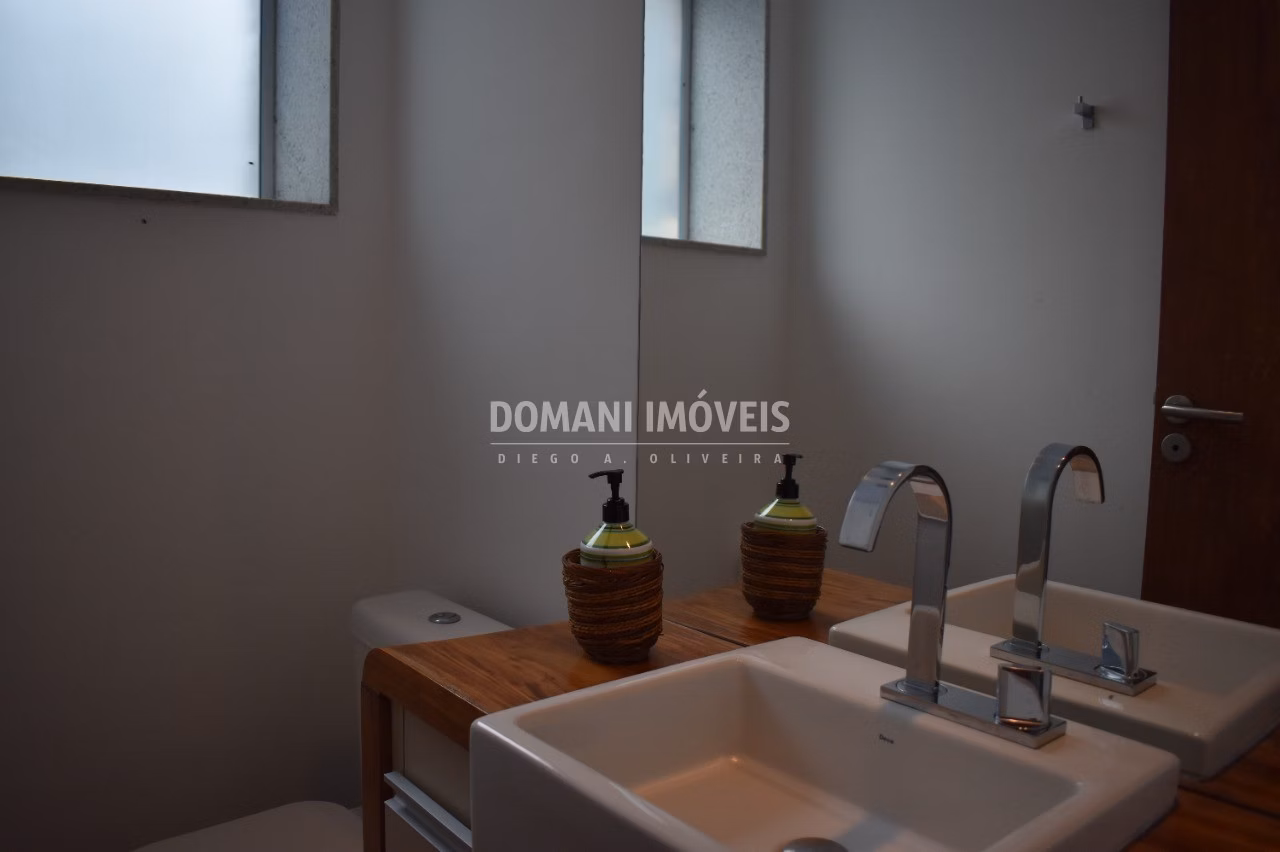 Casa de 3,530 m² em Campos do Jordão, SP