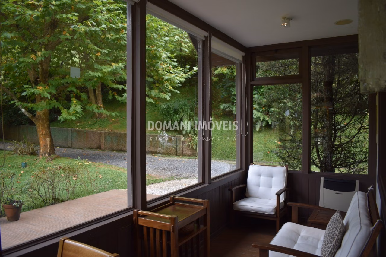 Casa de 3,530 m² em Campos do Jordão, SP