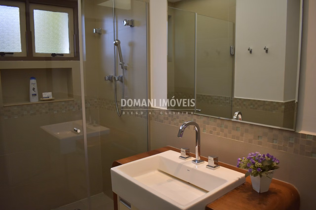 Casa de 3,530 m² em Campos do Jordão, SP
