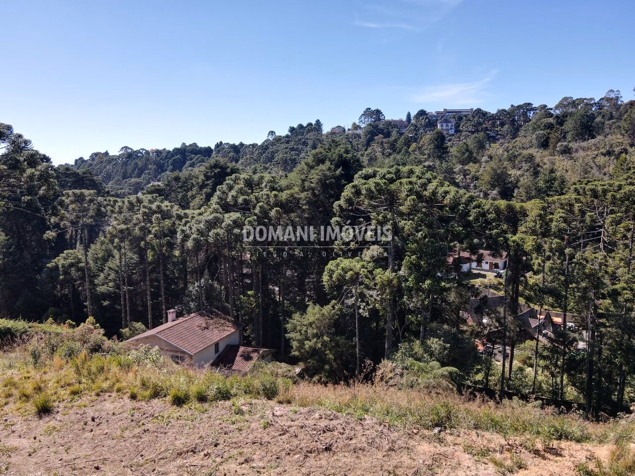 Terreno de 2.760 m² em Campos do Jordão, SP