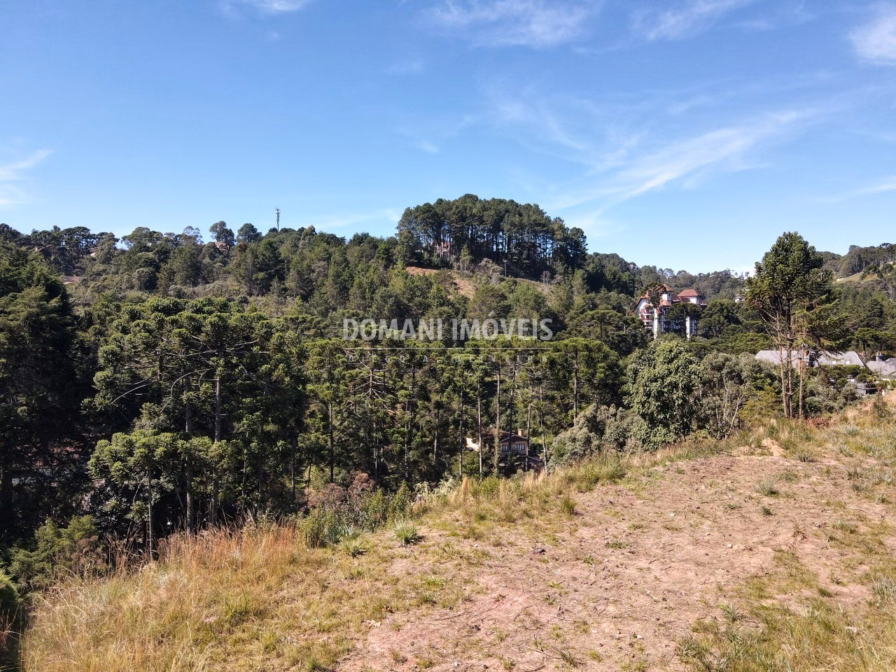 Terreno de 2.760 m² em Campos do Jordão, SP