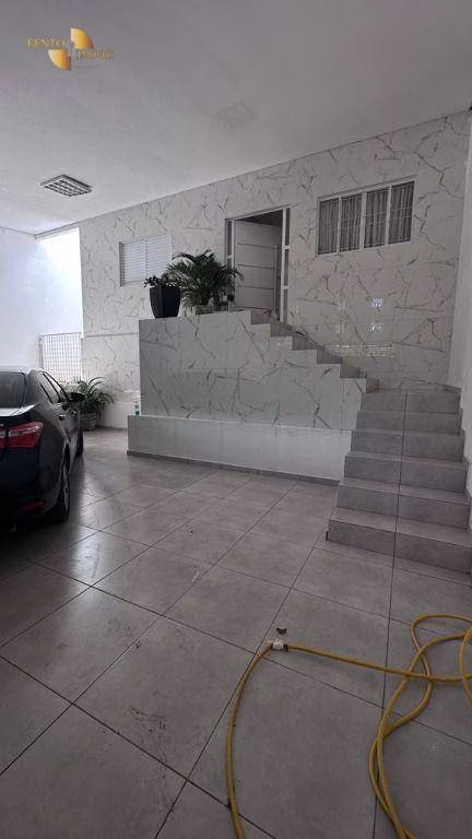 Casa de 300 m² em Cuiabá, MT