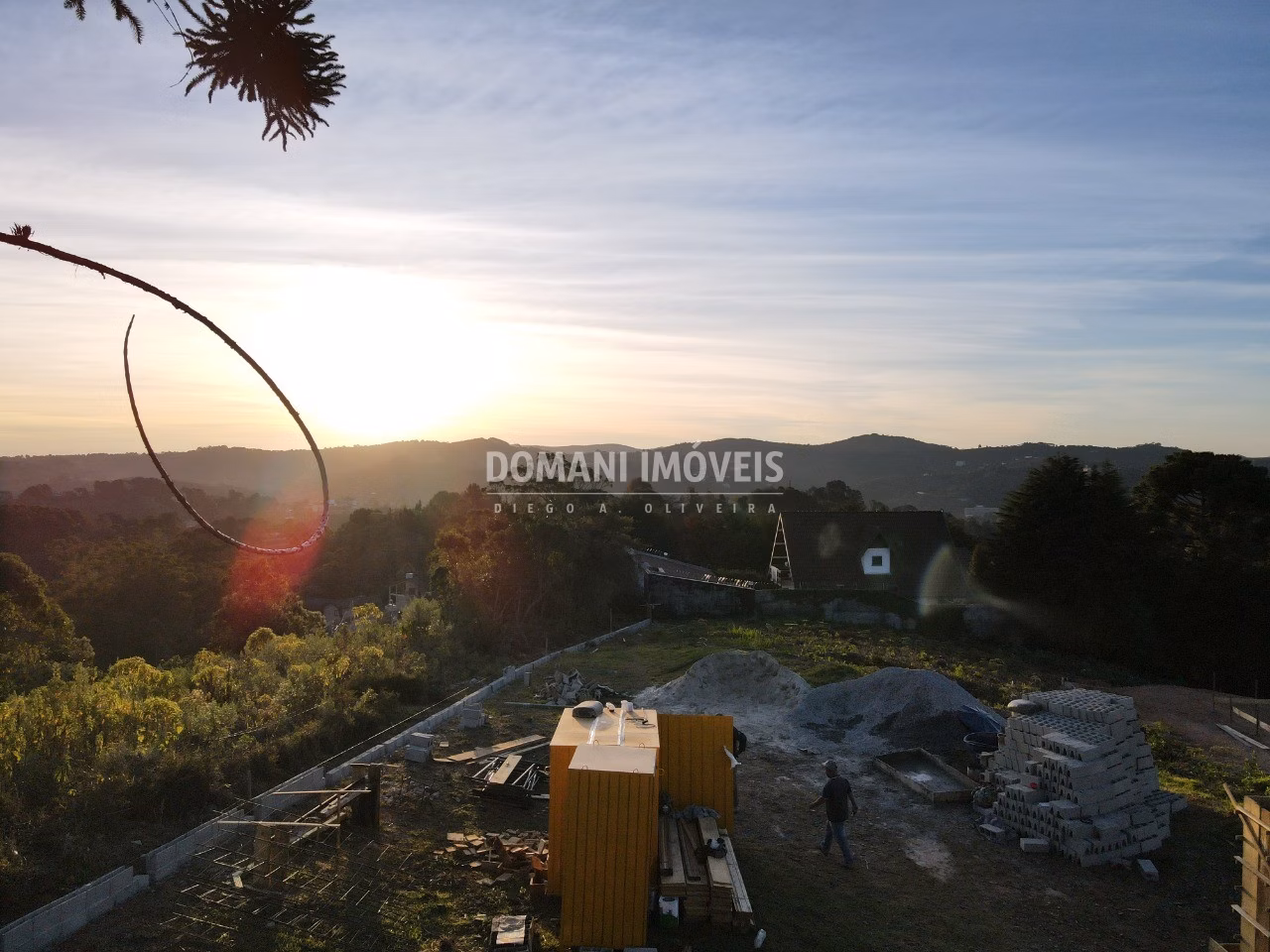 Terreno de 1.060 m² em Campos do Jordão, SP