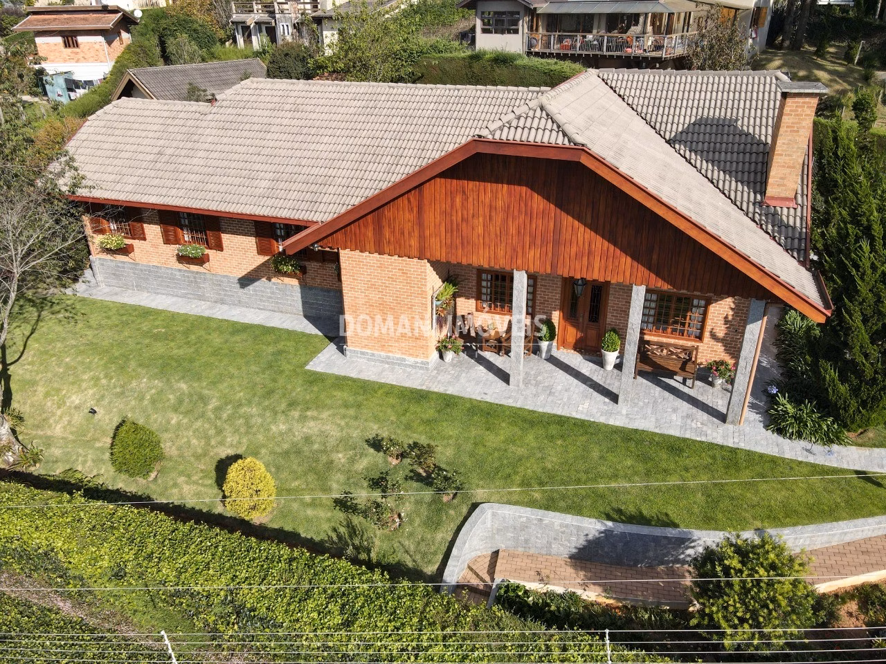 House of 1,090 m² in Campos do Jordão, SP, Brazil