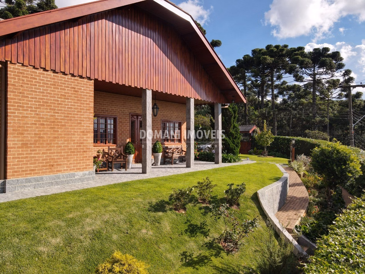 House of 1,090 m² in Campos do Jordão, SP, Brazil