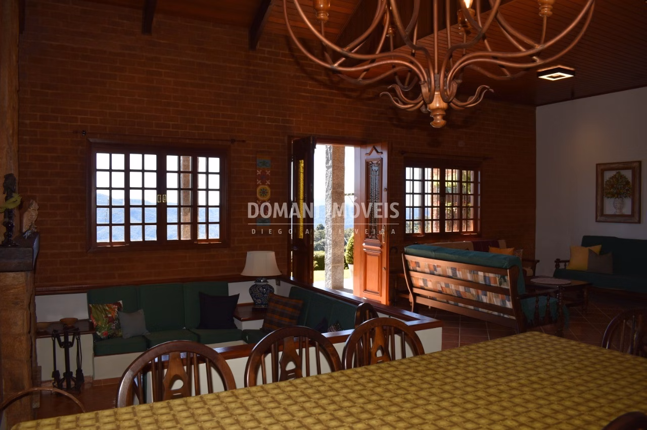 House of 1,090 m² in Campos do Jordão, SP, Brazil