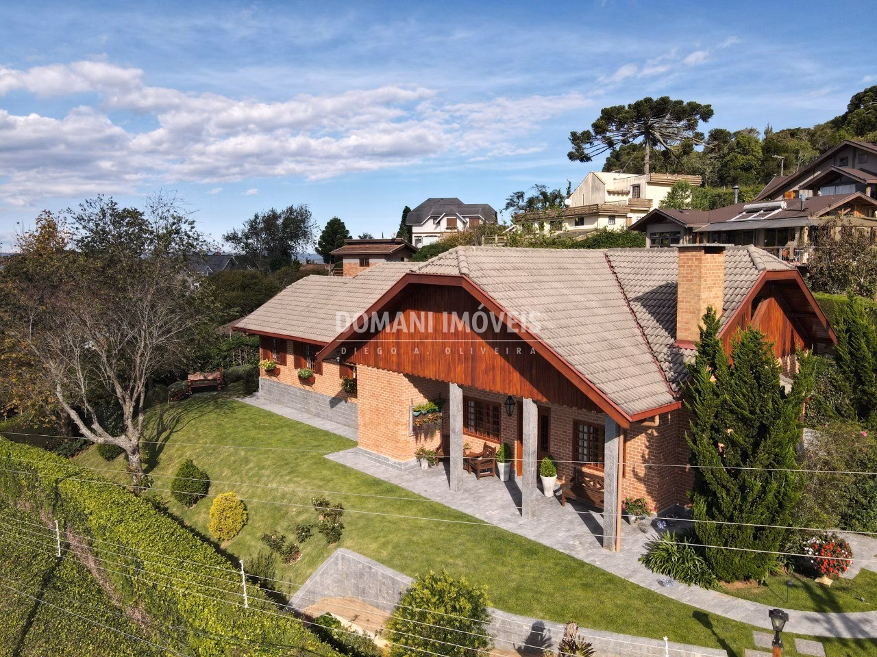 House of 1,090 m² in Campos do Jordão, SP, Brazil