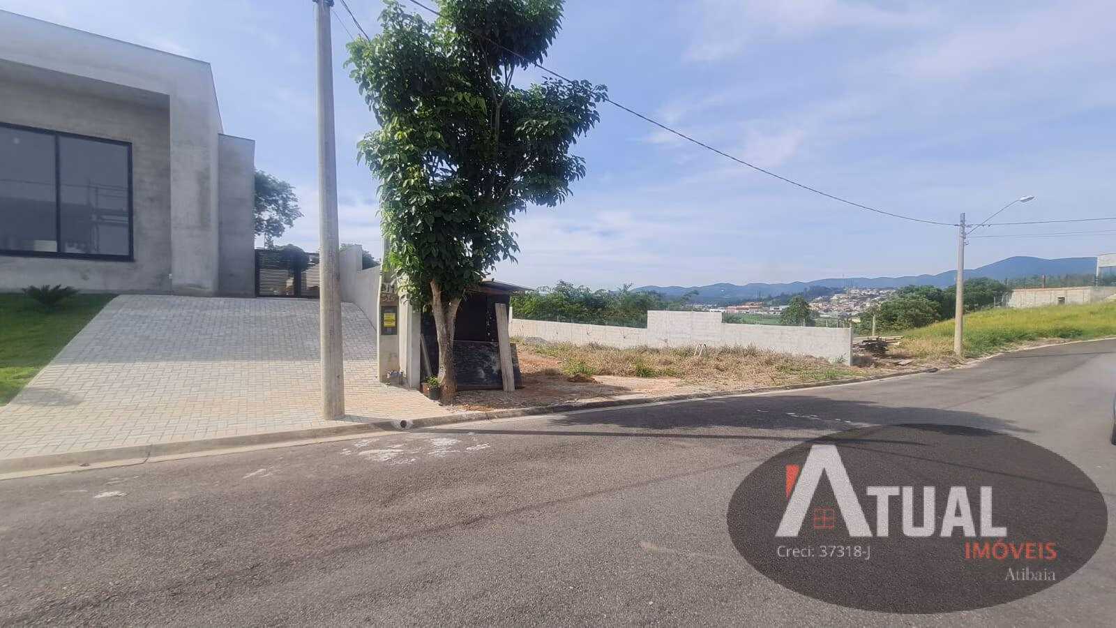 Terreno de 713 m² em Bom Jesus dos Perdões, SP