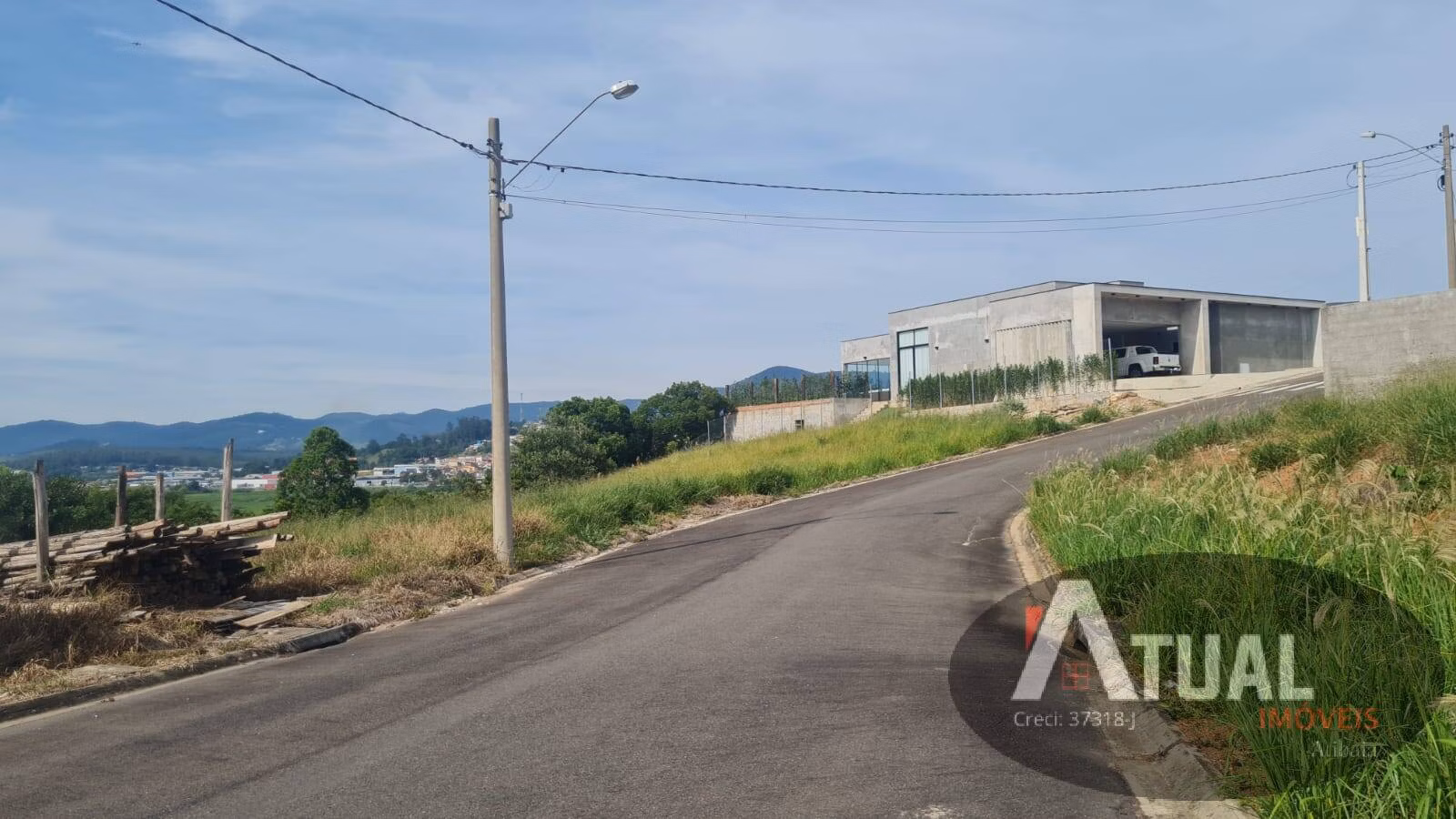 Terreno de 713 m² em Bom Jesus dos Perdões, SP