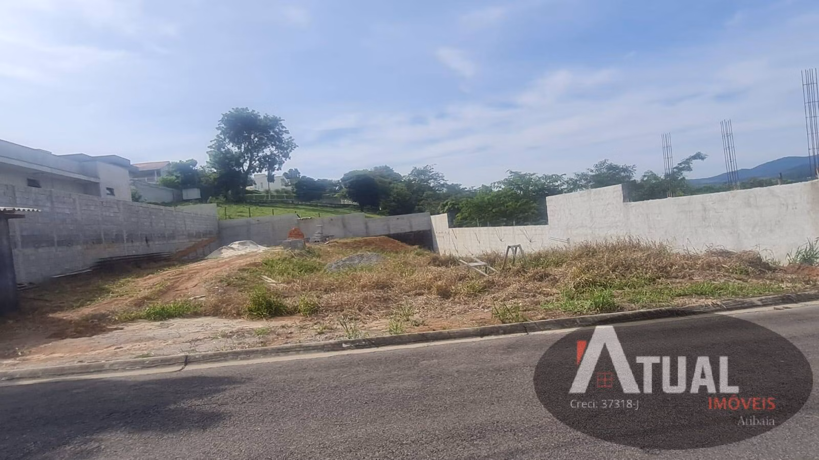 Terreno de 713 m² em Bom Jesus dos Perdões, SP