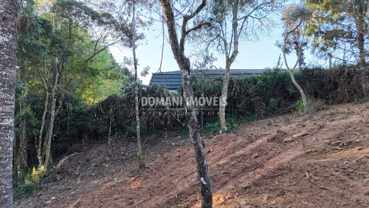 Terreno de 2,280 m² em Campos do Jordão, SP