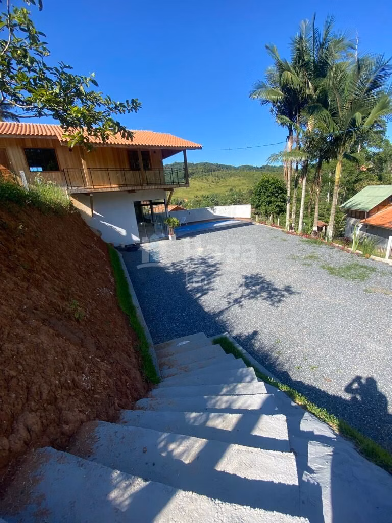 Casa de 1.000 m² em Nova Trento, SC