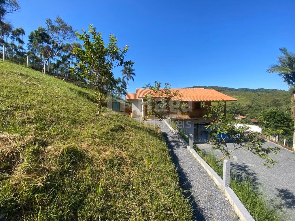 Casa de 1.000 m² em Nova Trento, SC