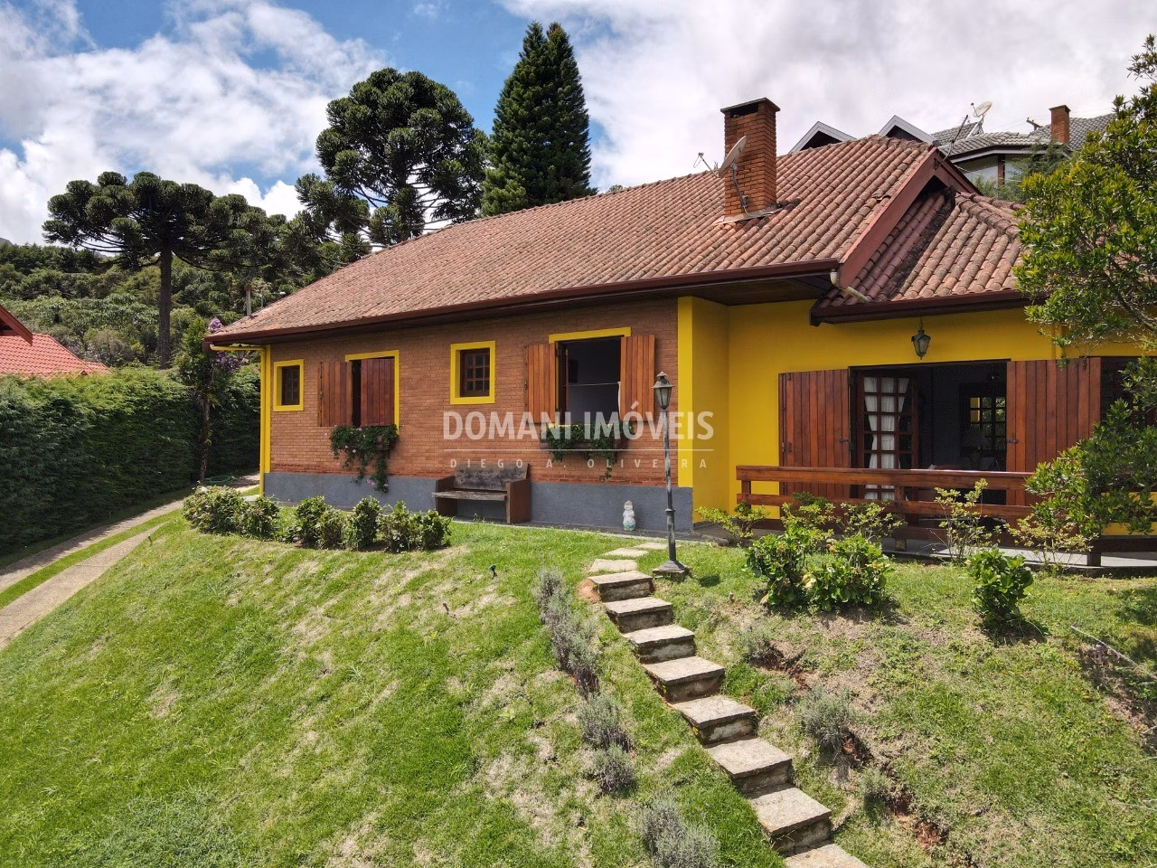 Casa de 1.010 m² em Campos do Jordão, SP
