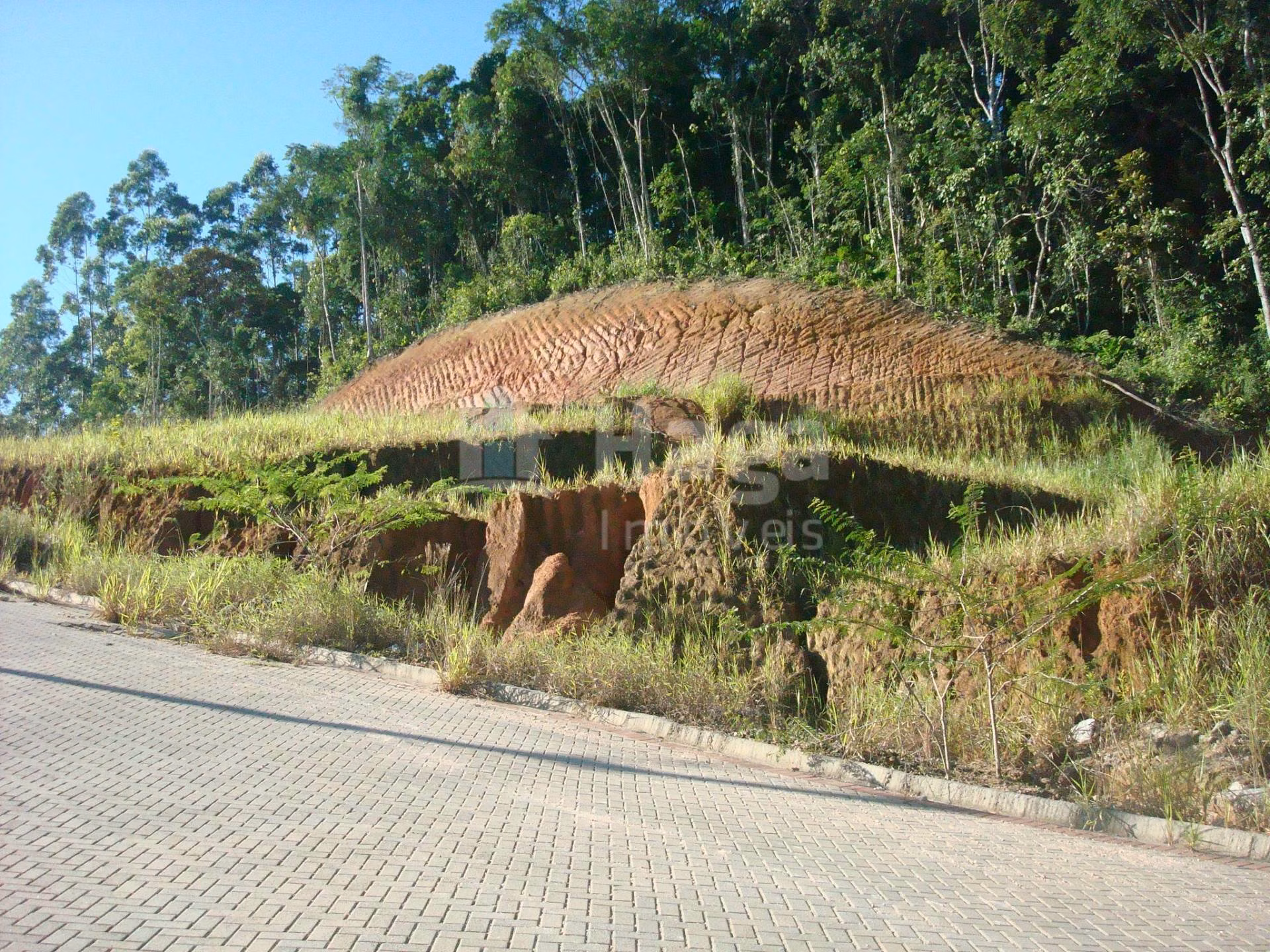 Terreno de 381 m² em Brusque, SC