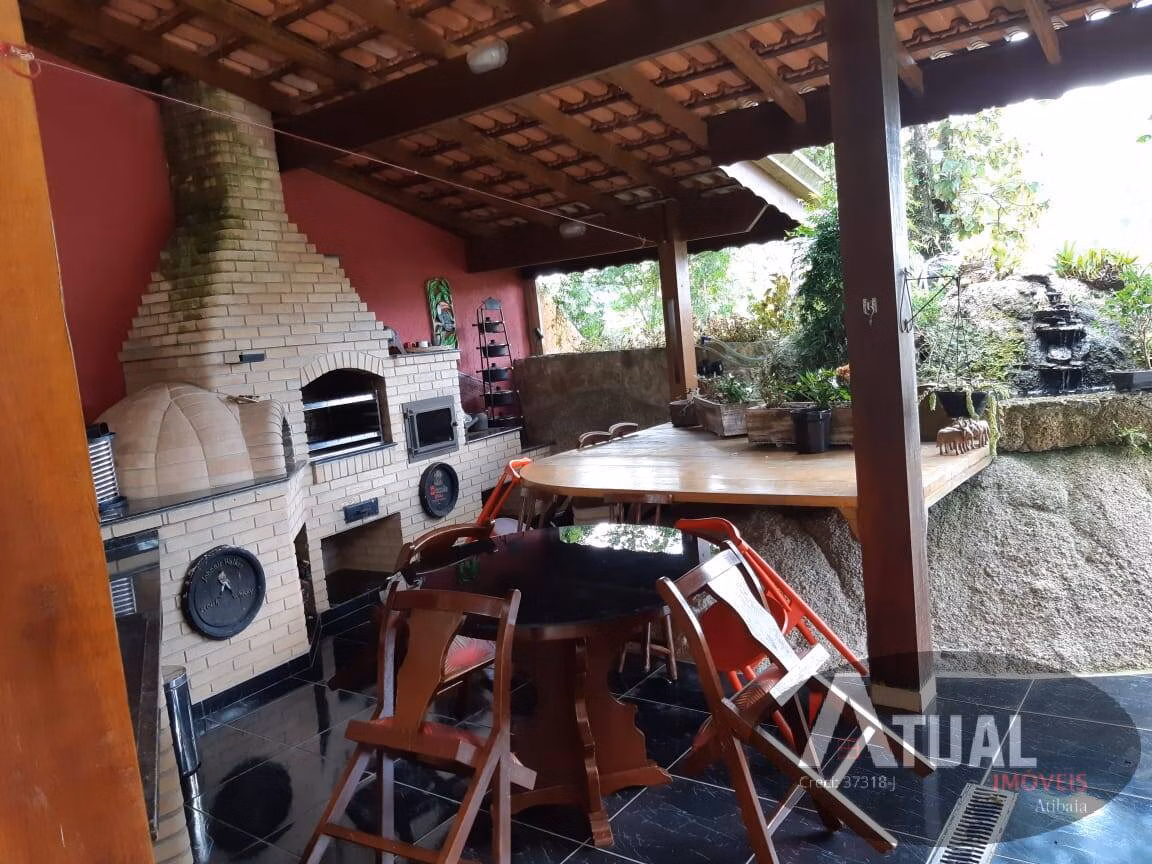 Casa de 700 m² em Atibaia, SP