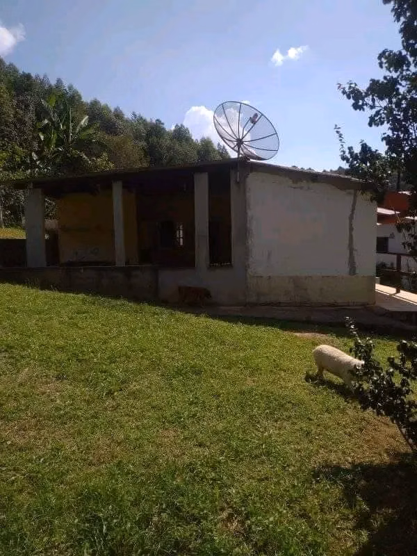 Chácara de 1.000 m² em Salesópolis, SP