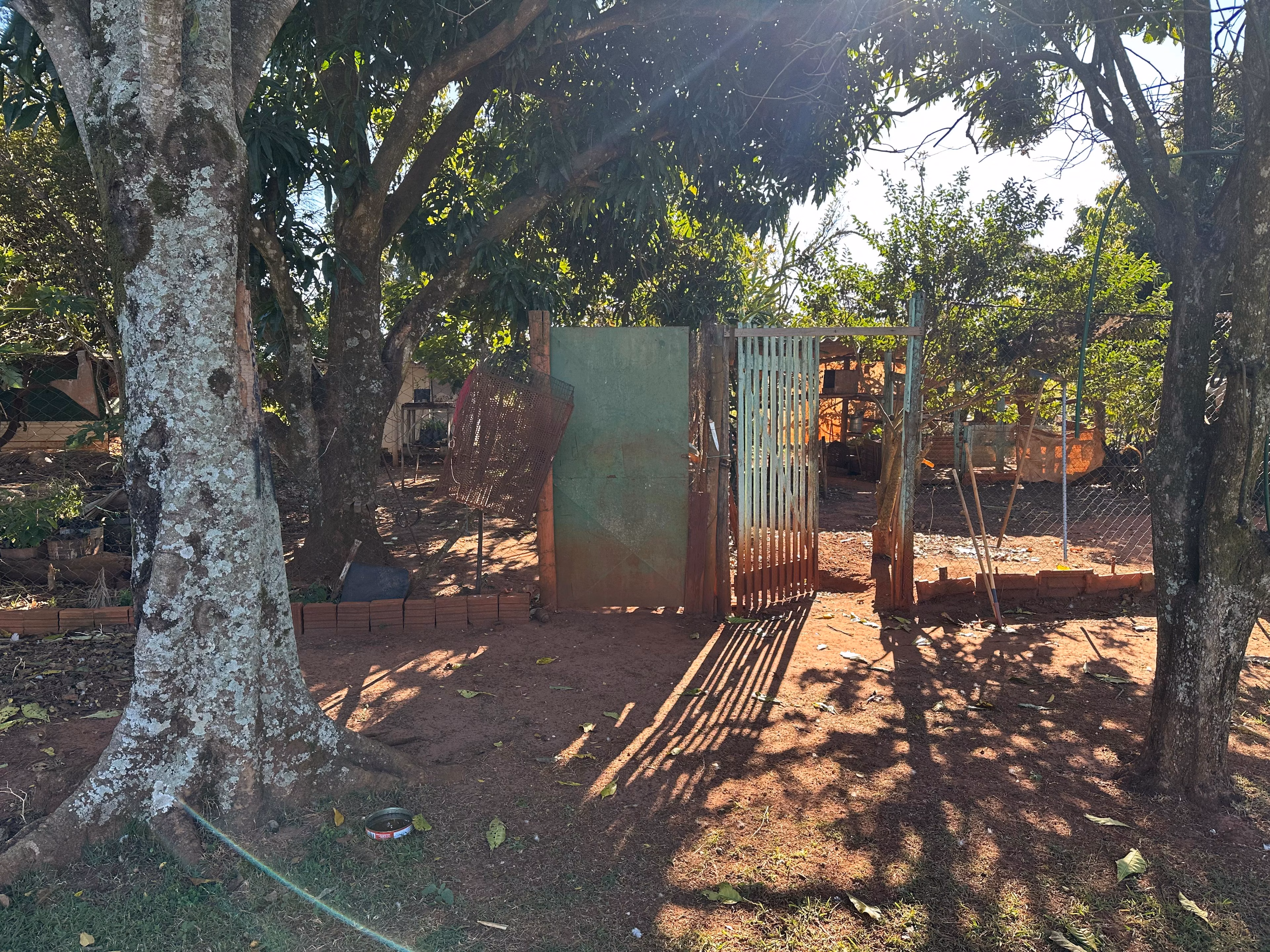 Chácara de 2.500 m² em Santa Cruz do Rio Pardo, SP