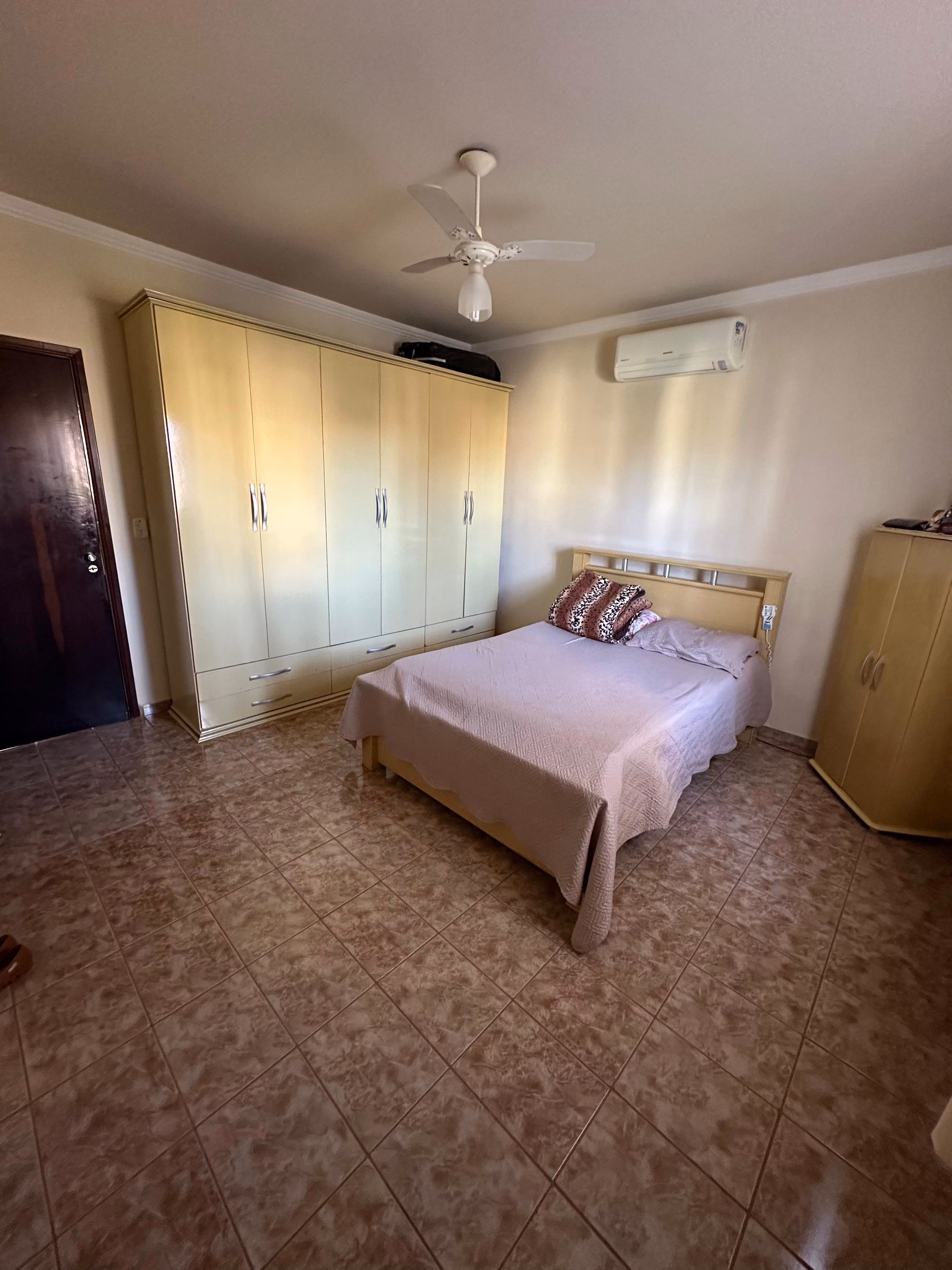 Chácara de 2.500 m² em Santa Cruz do Rio Pardo, SP