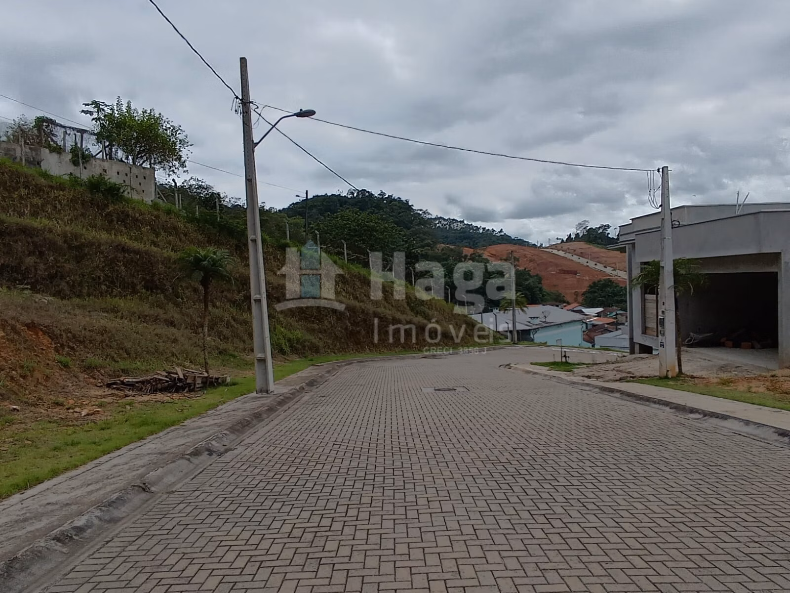 Terreno de 248 m² em Brusque, SC