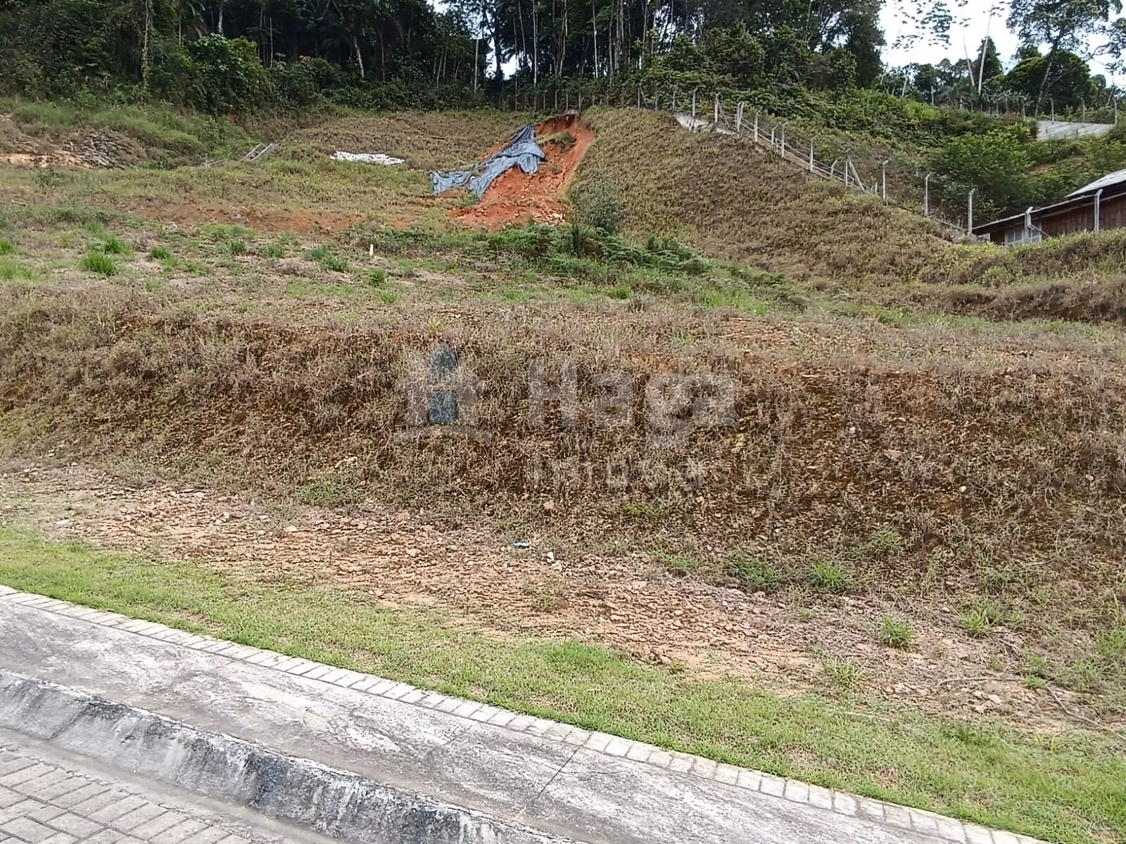 Terreno de 248 m² em Brusque, SC