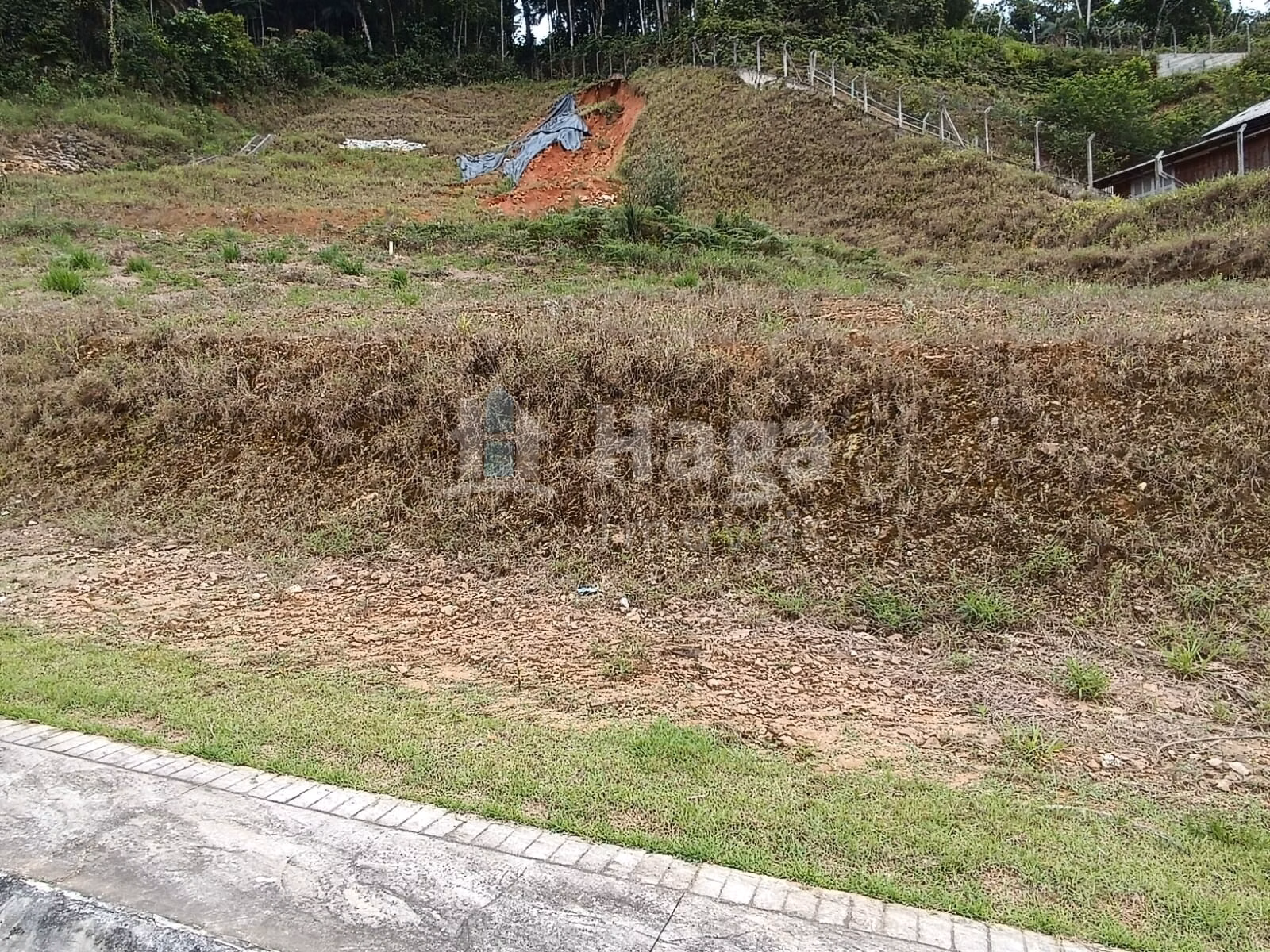 Terreno de 248 m² em Brusque, SC