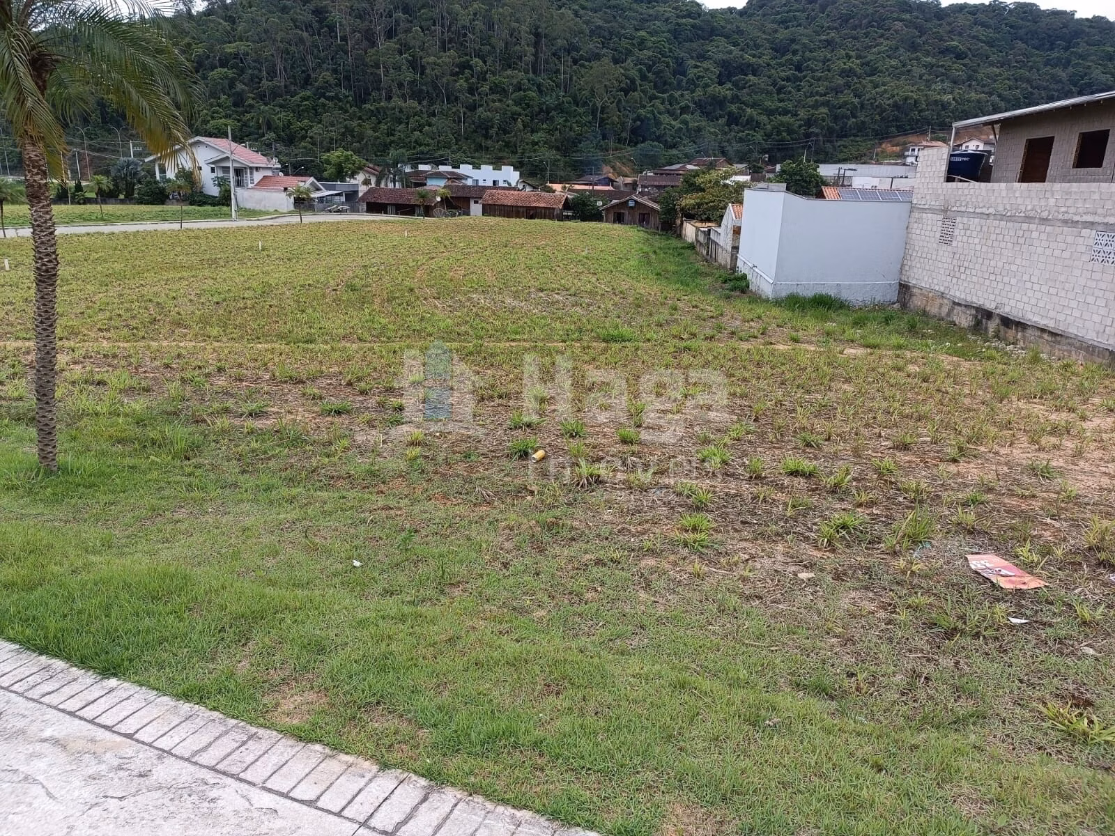 Terreno de 248 m² em Brusque, SC