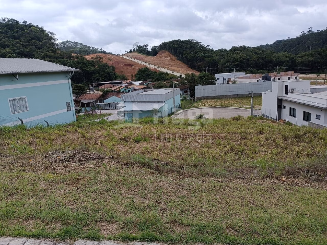 Terreno de 248 m² em Brusque, SC