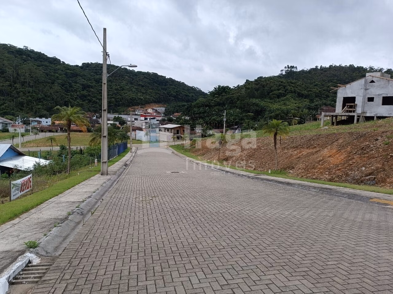 Terreno de 248 m² em Brusque, SC